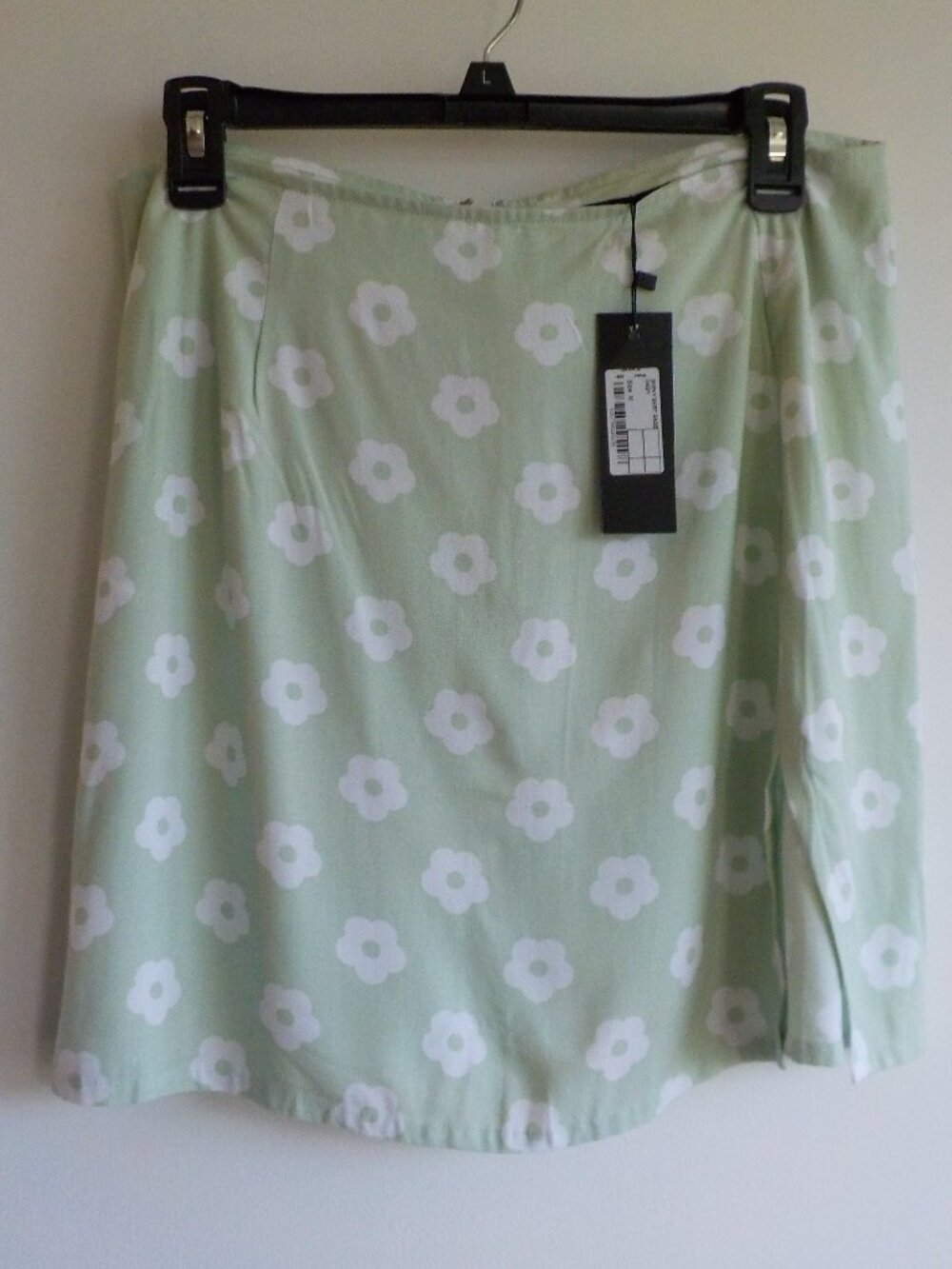 Motel Skirt - Medium - CALLOUT in listing - green daisy - Viscose (2133)